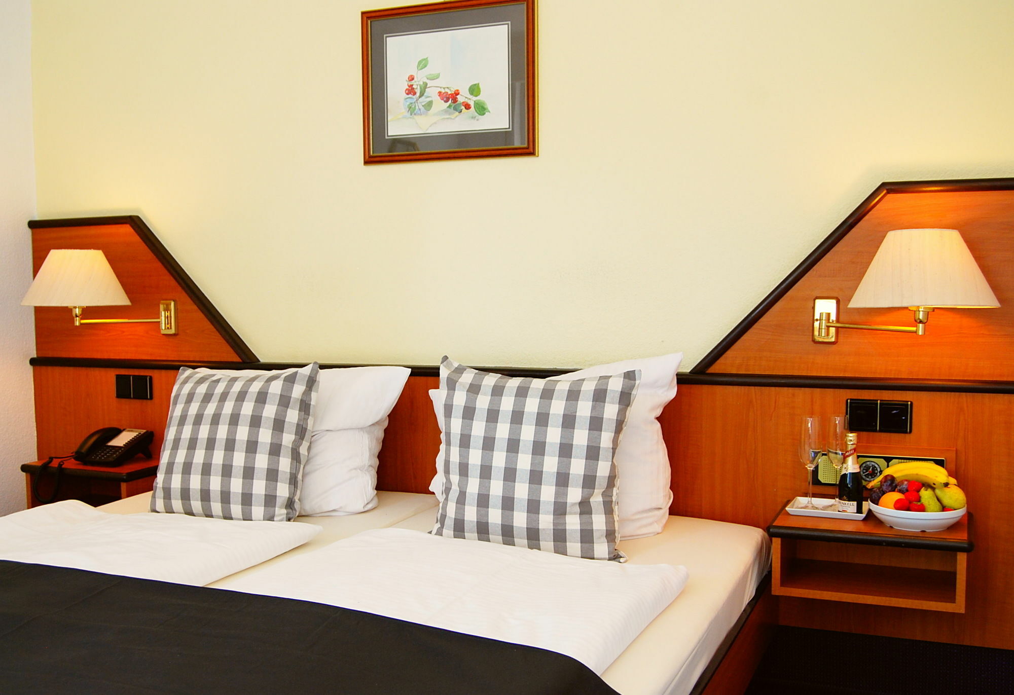 Hotel Am Martinsberg Andernach Buitenkant foto