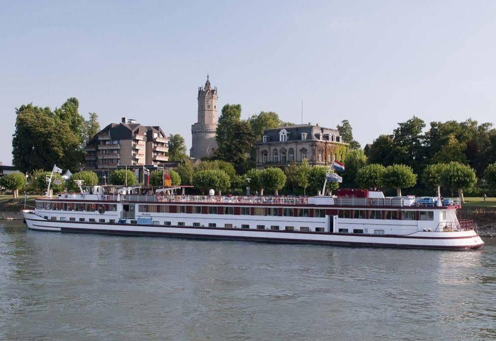 Hotel Am Martinsberg Andernach Buitenkant foto