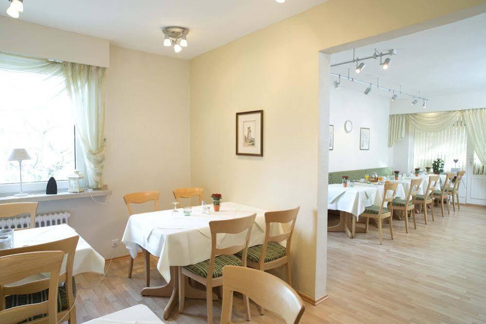 Hotel Am Martinsberg Andernach Buitenkant foto