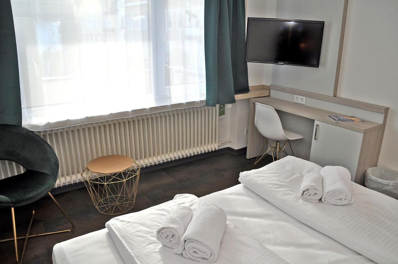 Hotel Am Martinsberg Andernach Buitenkant foto