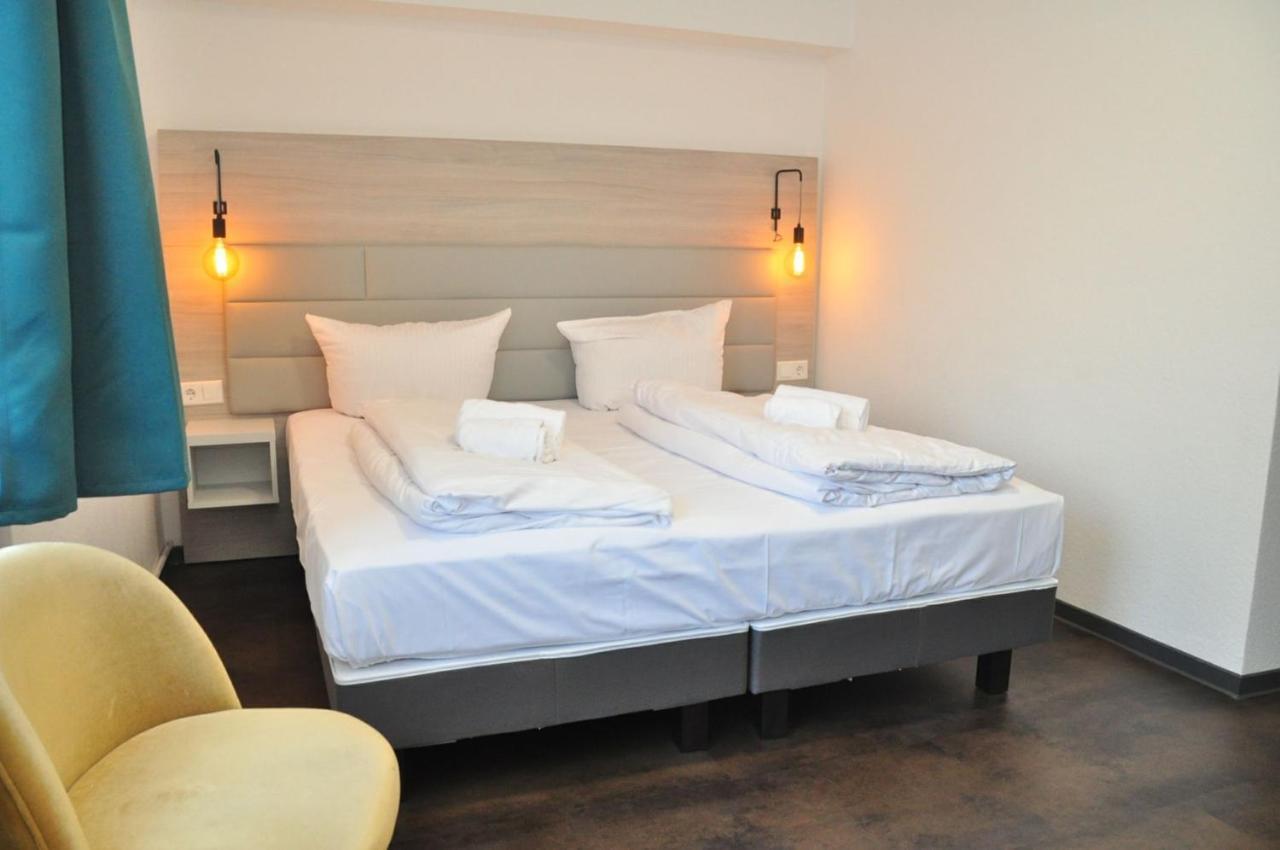 Hotel Am Martinsberg Andernach Buitenkant foto